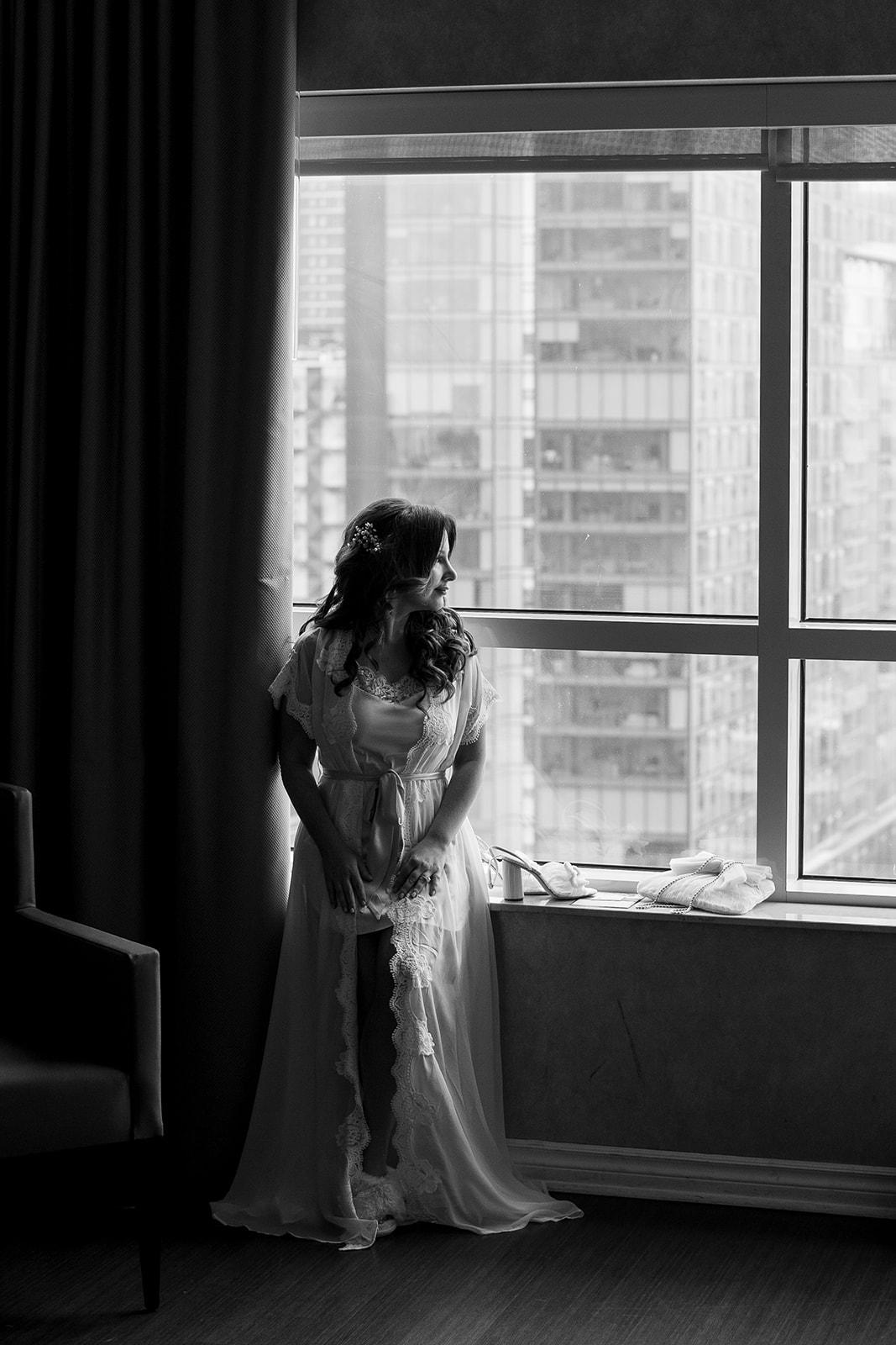 A Glamorous Summer Wedding at the Notre-Dame Basilica 18