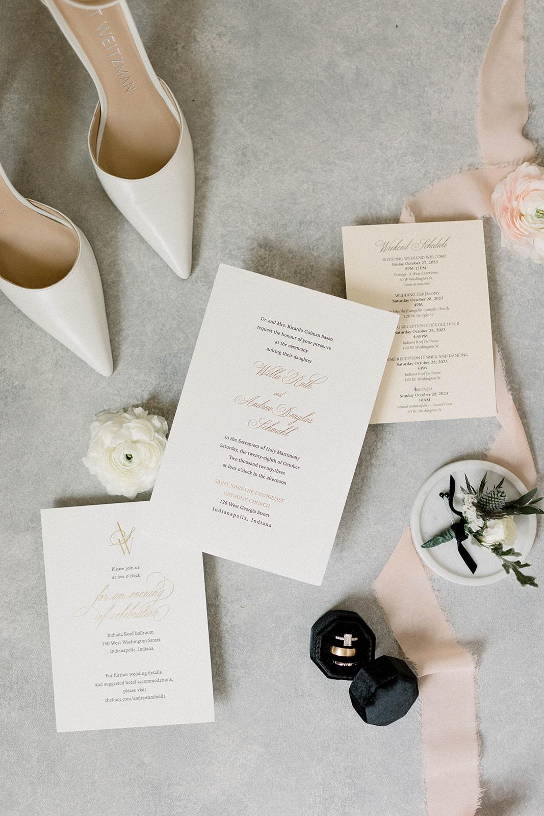 A Glamorous Fall Wedding at the Indiana Roof Ballroom 33