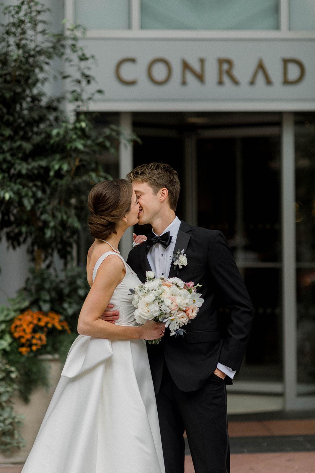 A Glamorous Fall Wedding at the Indiana Roof Ballroom 7
