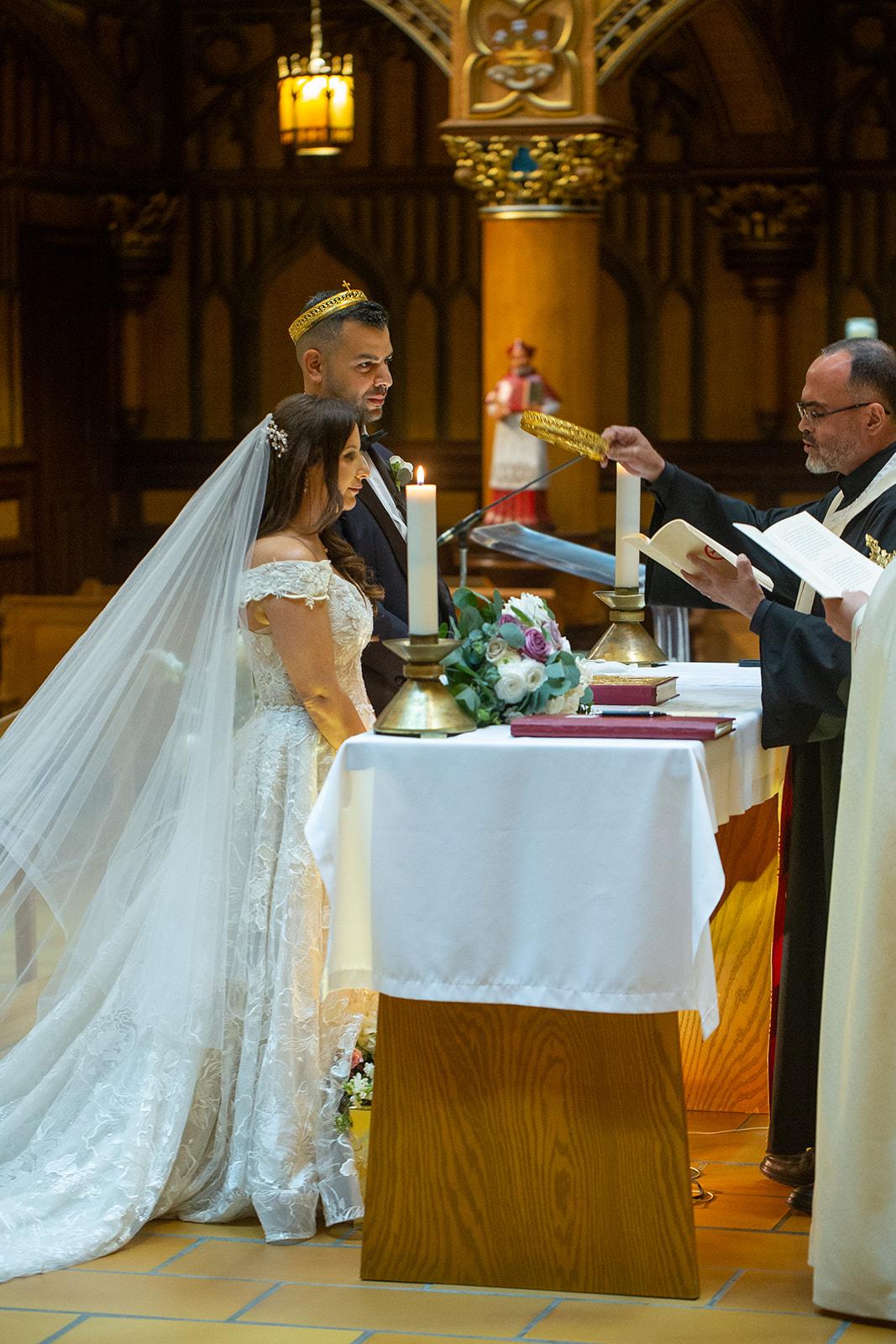 A Glamorous Summer Wedding at the Notre-Dame Basilica 50