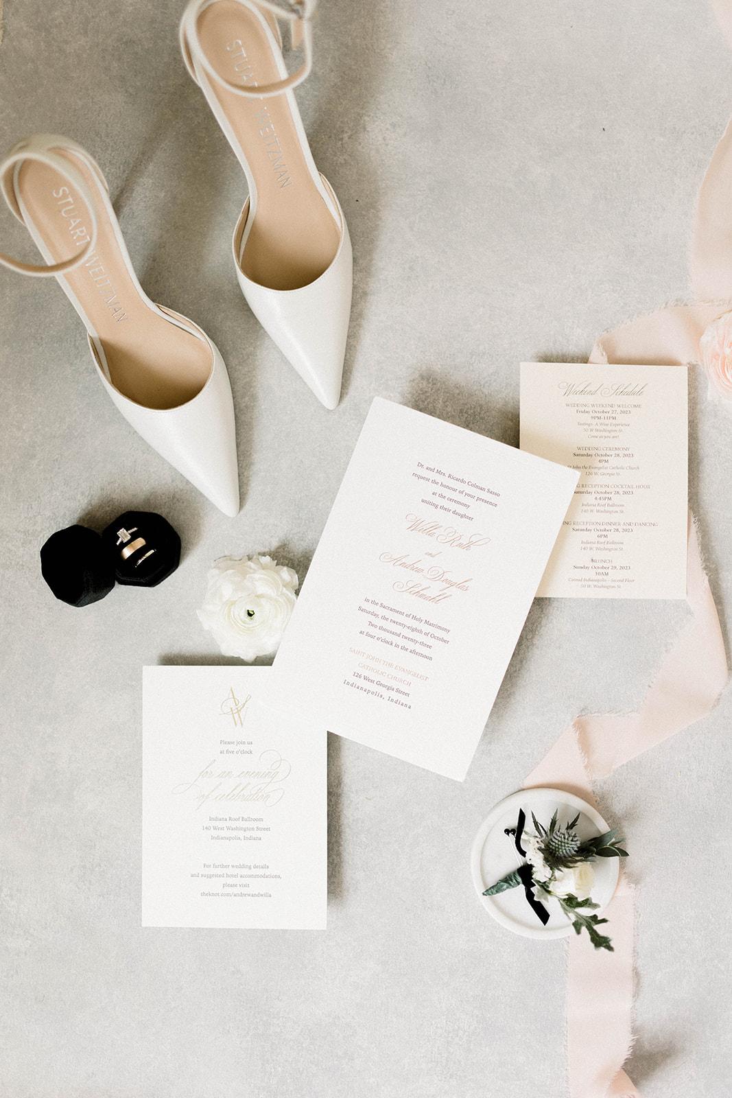 A Glamorous Fall Wedding at the Indiana Roof Ballroom 22