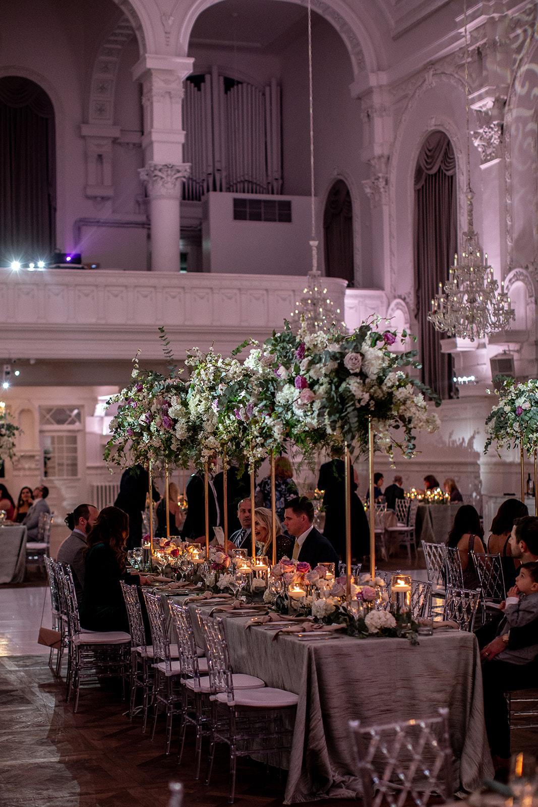 A Glamorous Summer Wedding at the Notre-Dame Basilica 33