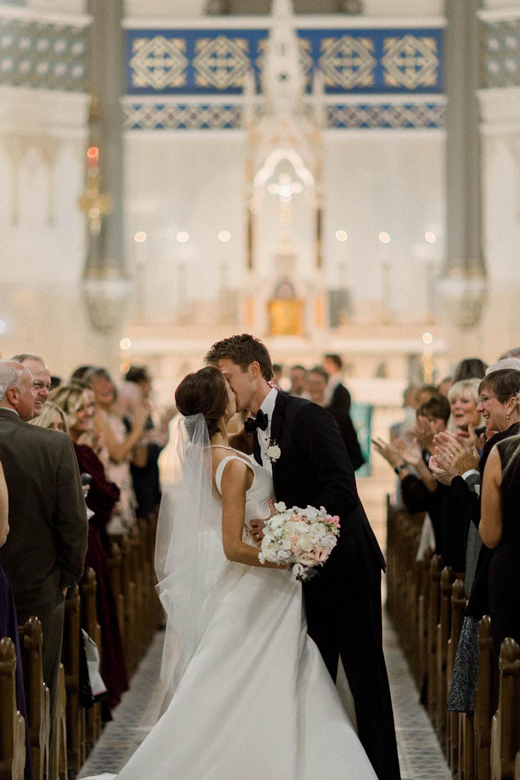 A Glamorous Fall Wedding at the Indiana Roof Ballroom 23