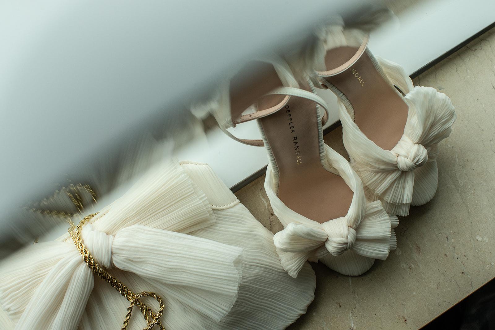 A Glamorous Summer Wedding at the Notre-Dame Basilica 42