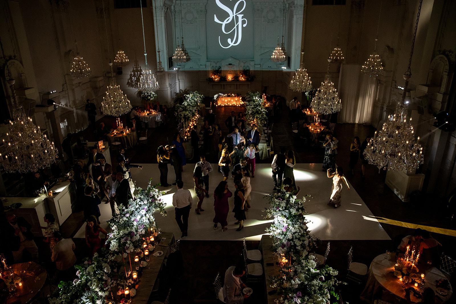 A Glamorous Summer Wedding at the Notre-Dame Basilica 63
