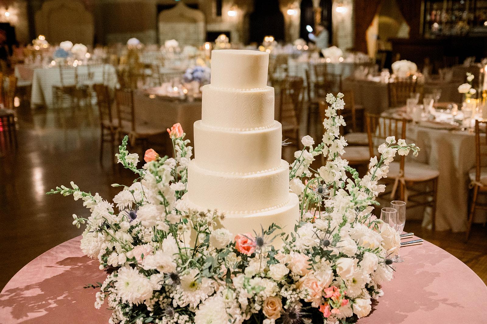 A Glamorous Fall Wedding at the Indiana Roof Ballroom 59
