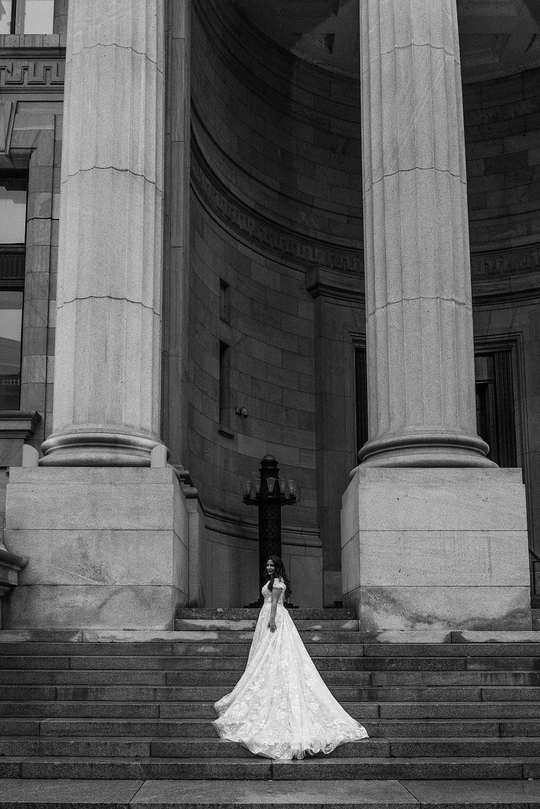 A Glamorous Summer Wedding at the Notre-Dame Basilica photo 2
