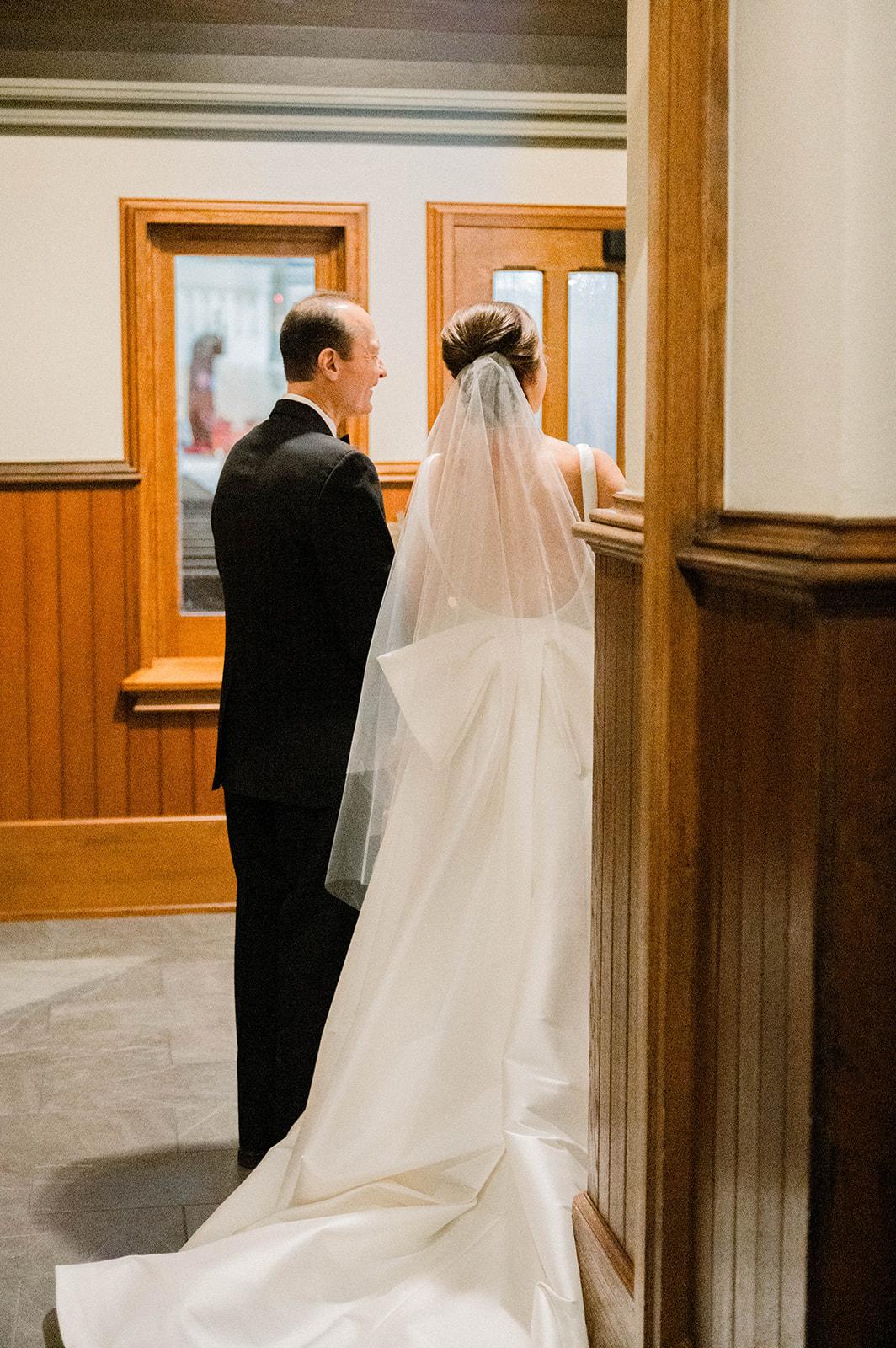 A Glamorous Fall Wedding at the Indiana Roof Ballroom 91