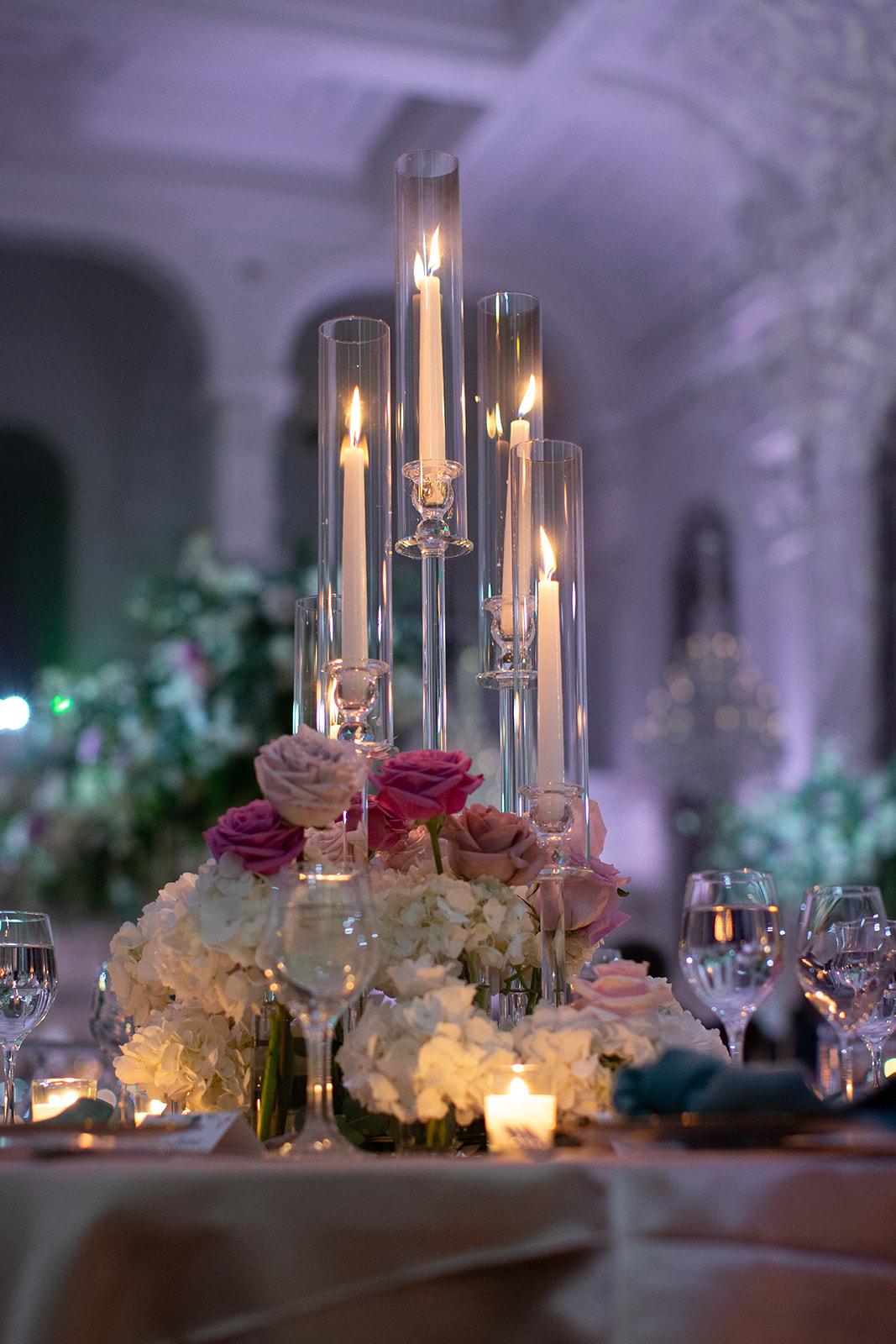 A Glamorous Summer Wedding at the Notre-Dame Basilica 27