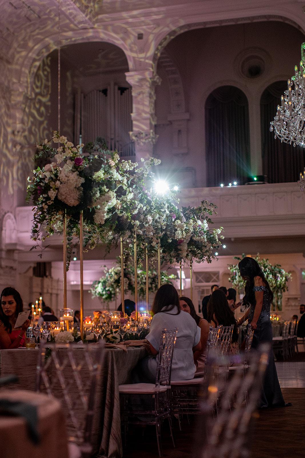A Glamorous Summer Wedding at the Notre-Dame Basilica 46