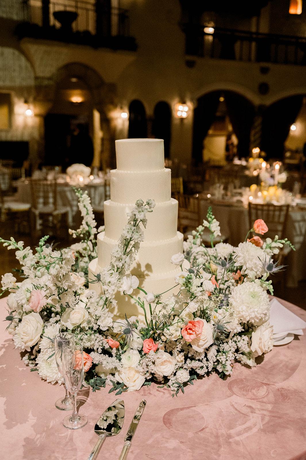A Glamorous Fall Wedding at the Indiana Roof Ballroom 71