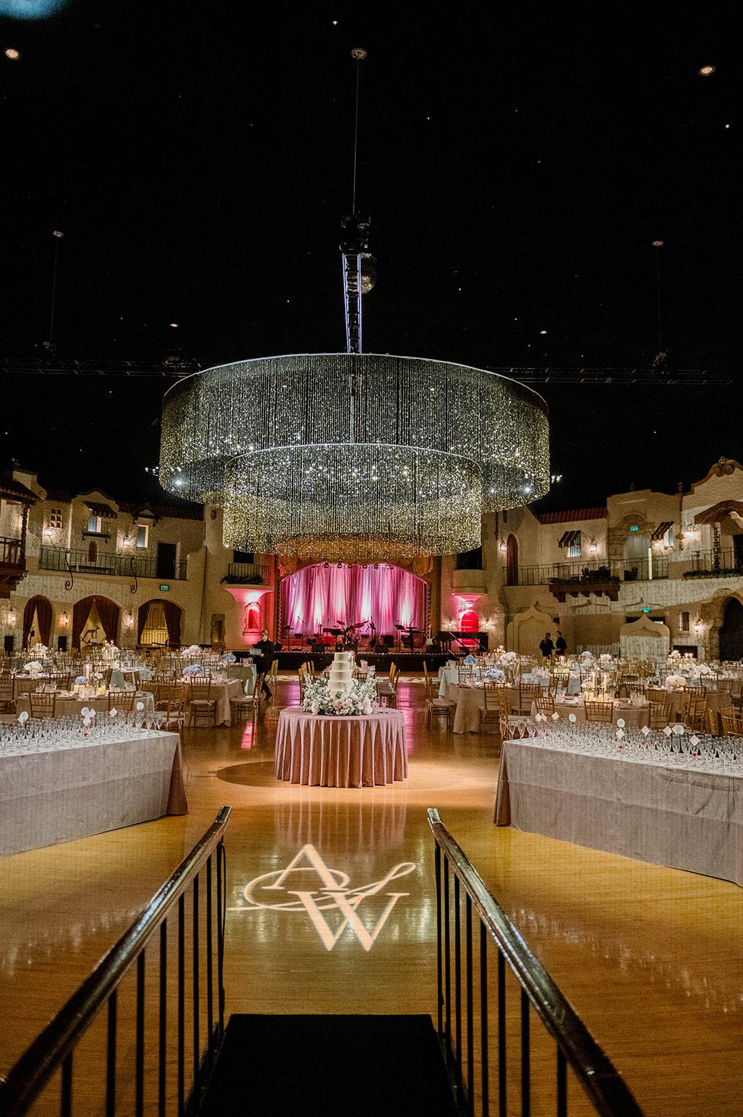 A Glamorous Fall Wedding at the Indiana Roof Ballroom 73