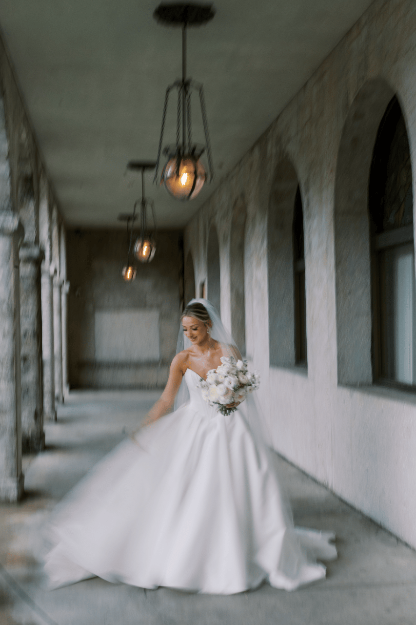 A Glamorous Spring Wedding at The Lightner Museum photo 5