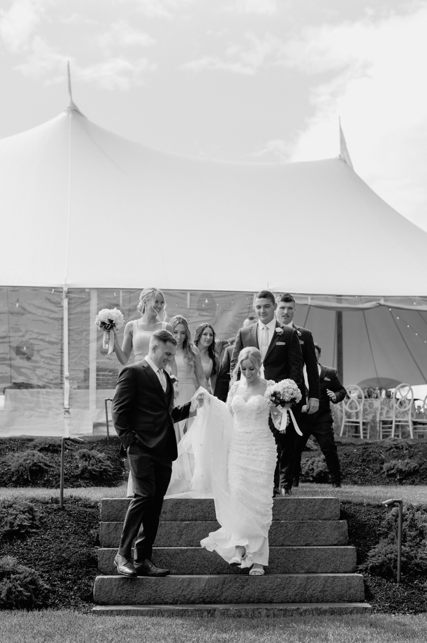 A Classic Summer Wedding at The Viewpoint Hotel photo 2
