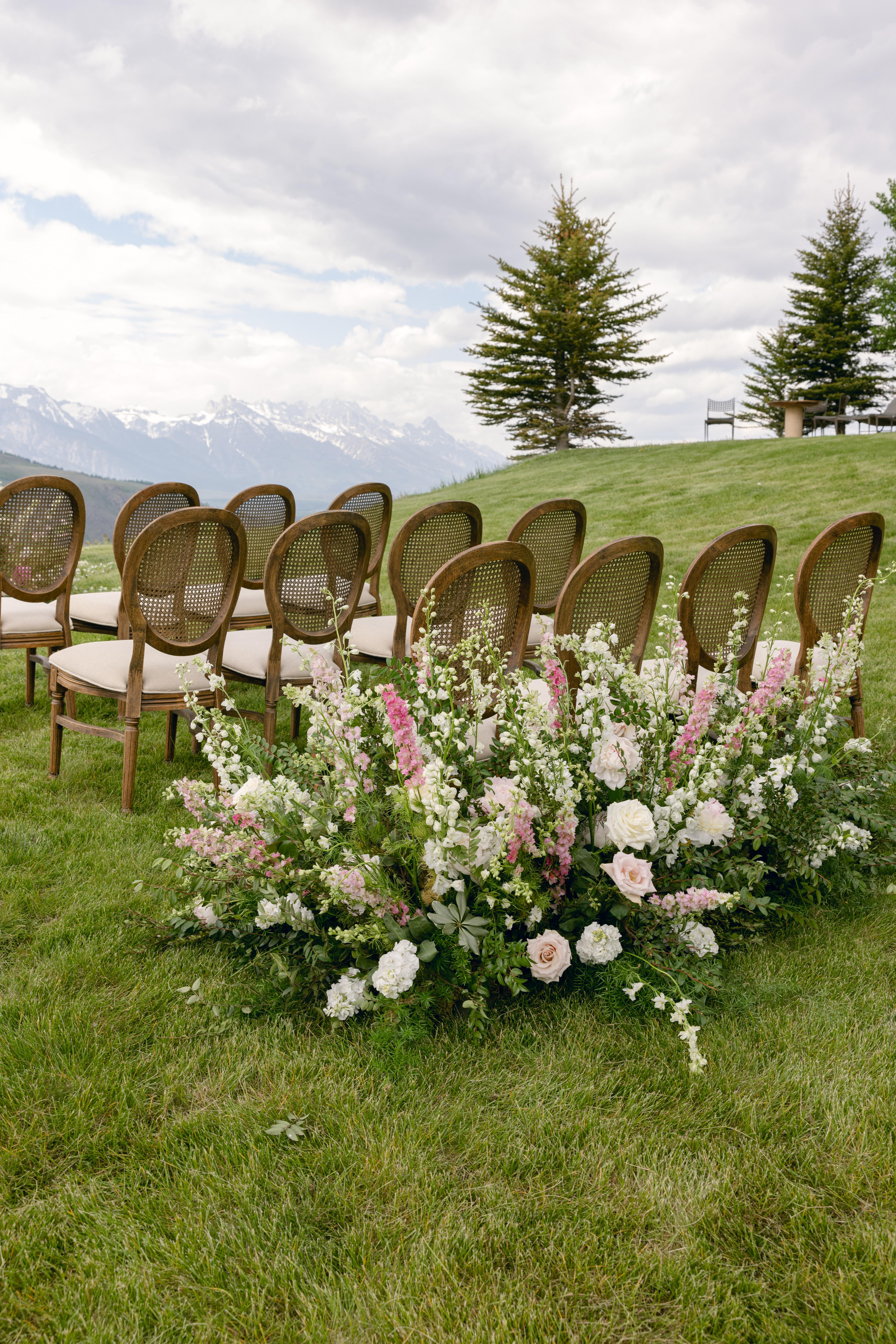 A Romantic Summer Wedding at Amangani photo 3
