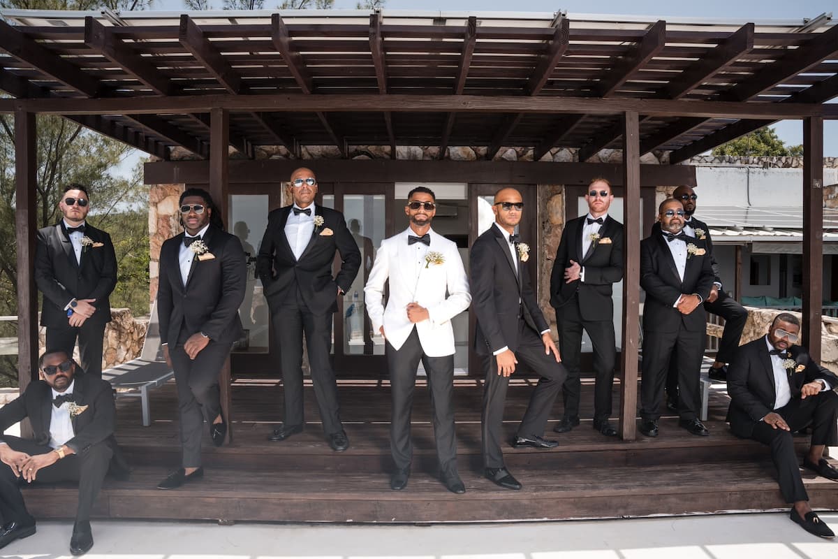 A Glamorous Summer Wedding at the Patoo Castle 8