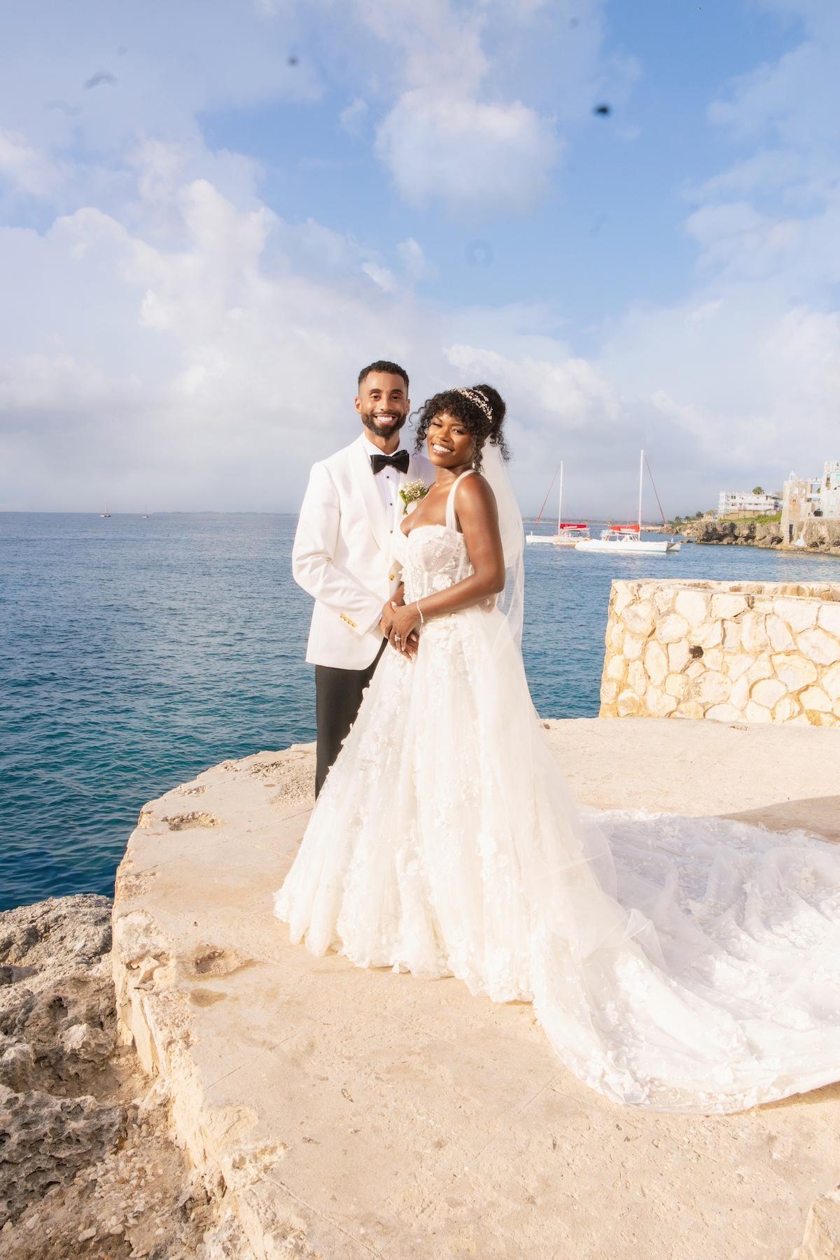 A Glamorous Summer Wedding at the Patoo Castle 25