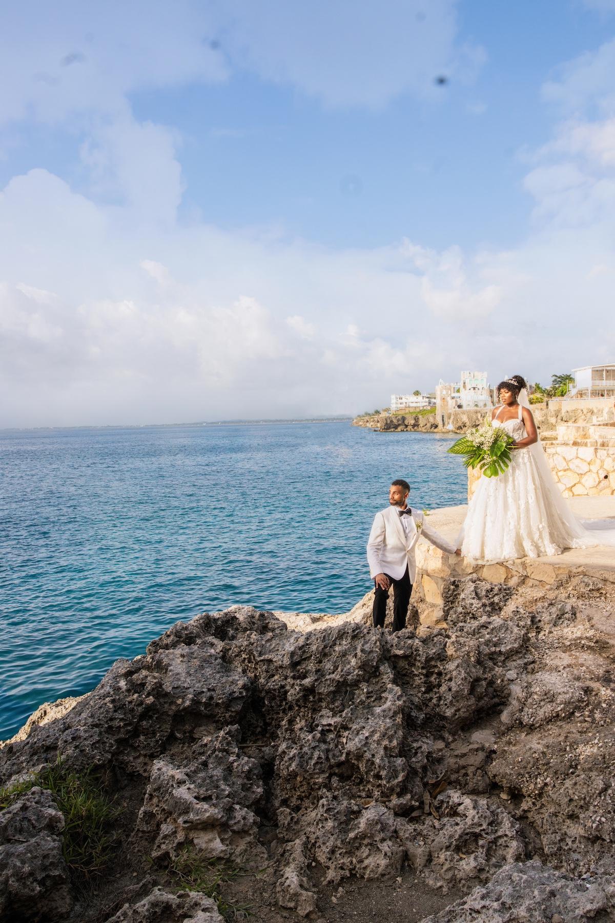 A Glamorous Summer Wedding at the Patoo Castle