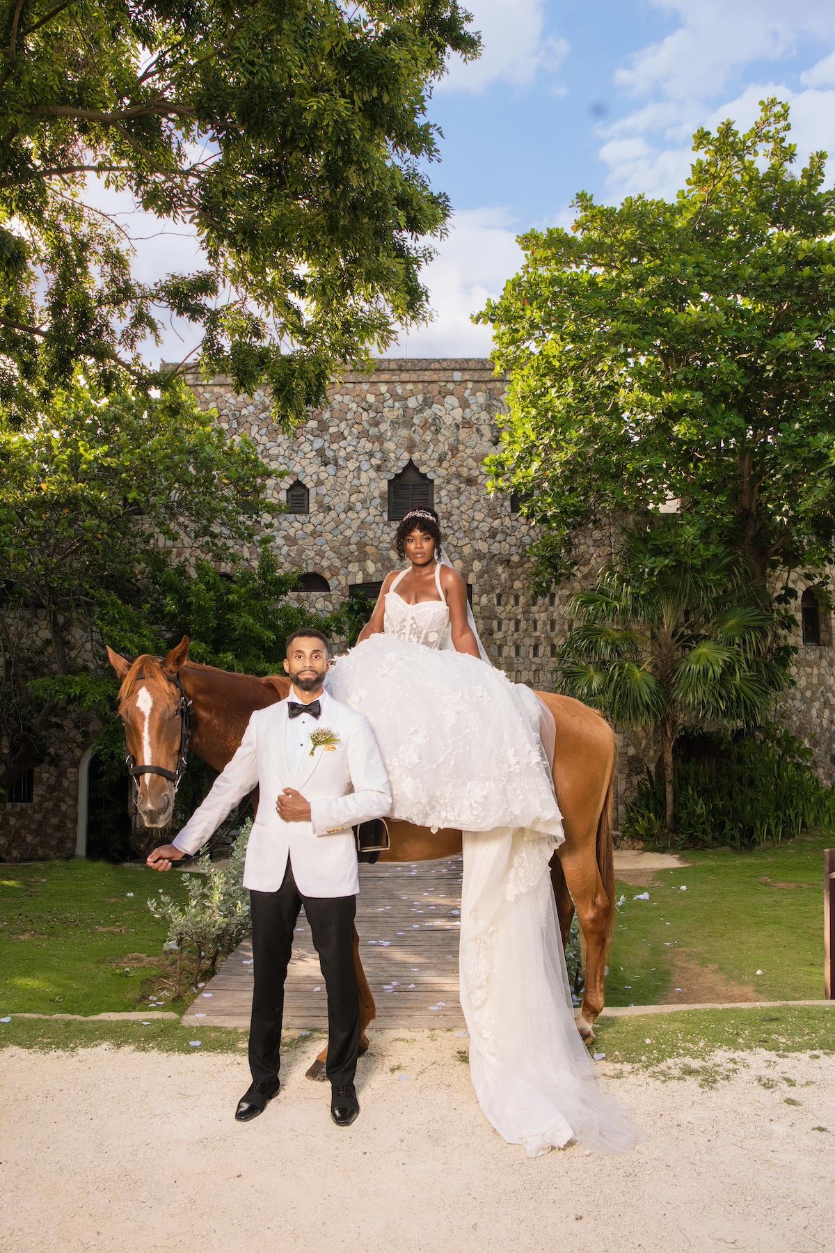 A Glamorous Summer Wedding at the Patoo Castle 53