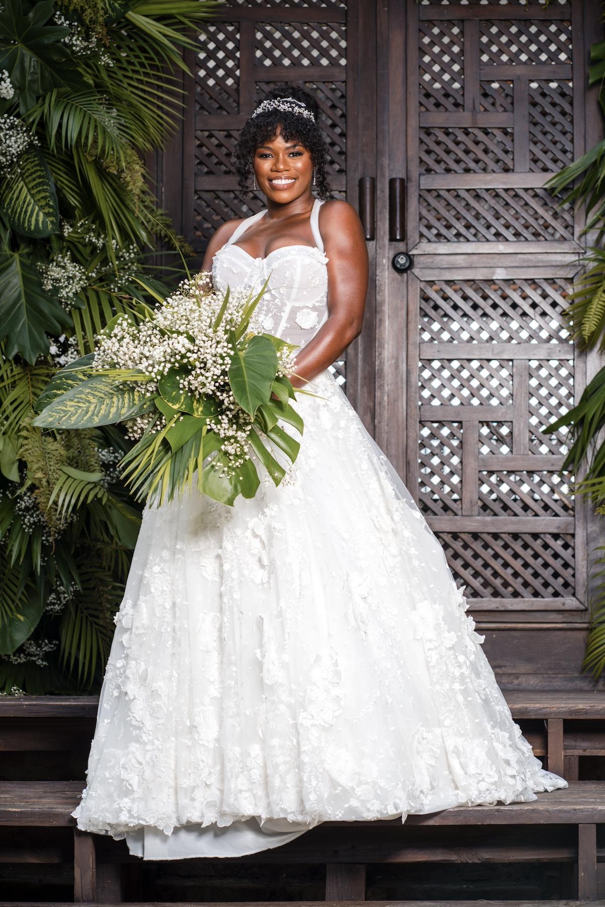A Glamorous Summer Wedding at the Patoo Castle 36
