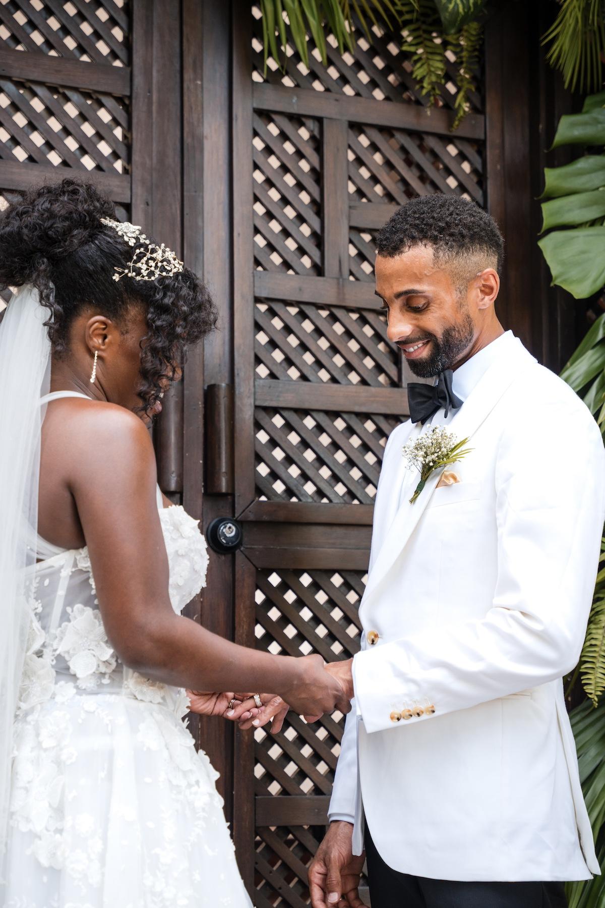 A Glamorous Summer Wedding at the Patoo Castle 18