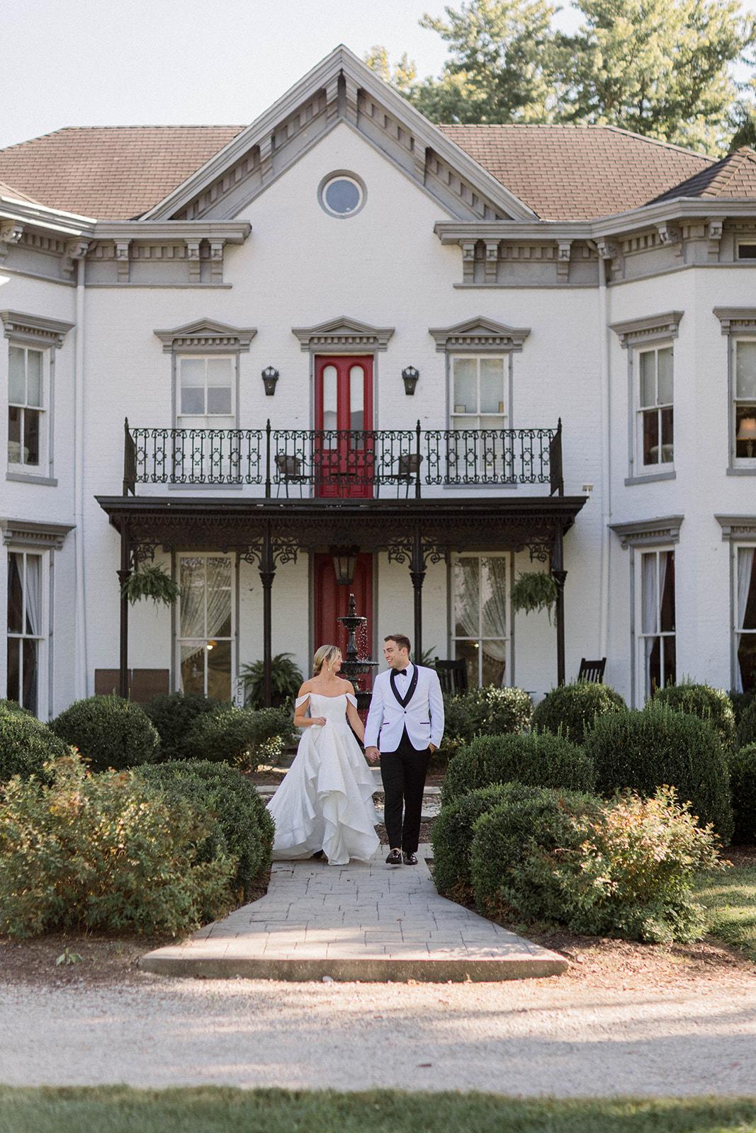 A Rustic Fall Wedding at the Richwood on the River 75