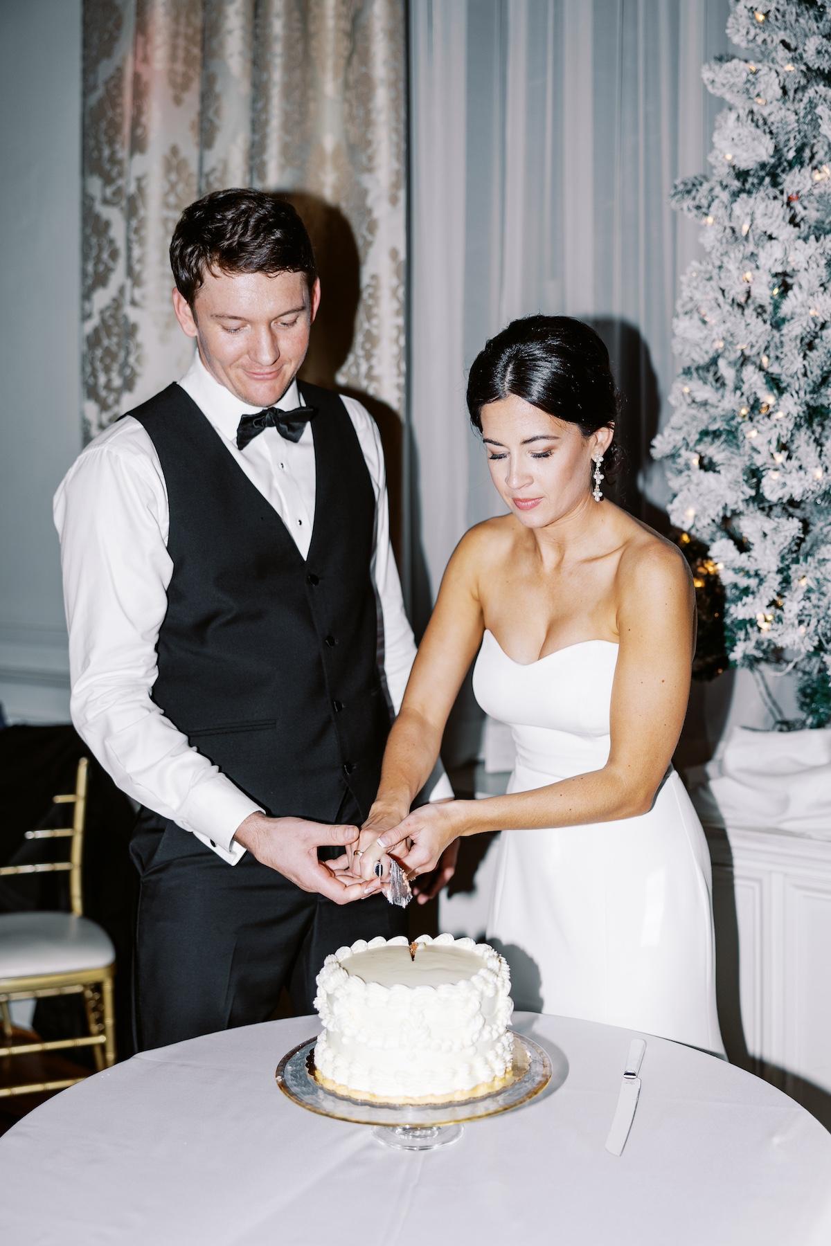 A Classic Winter Wedding at The Hotel Concord 27