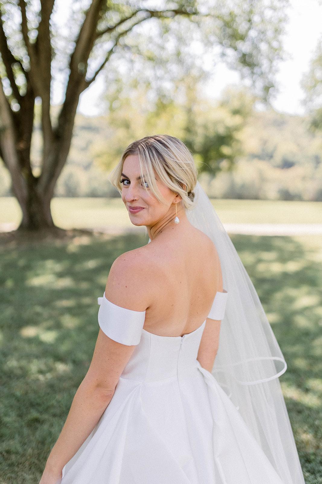 A Rustic Fall Wedding at the Richwood on the River 13