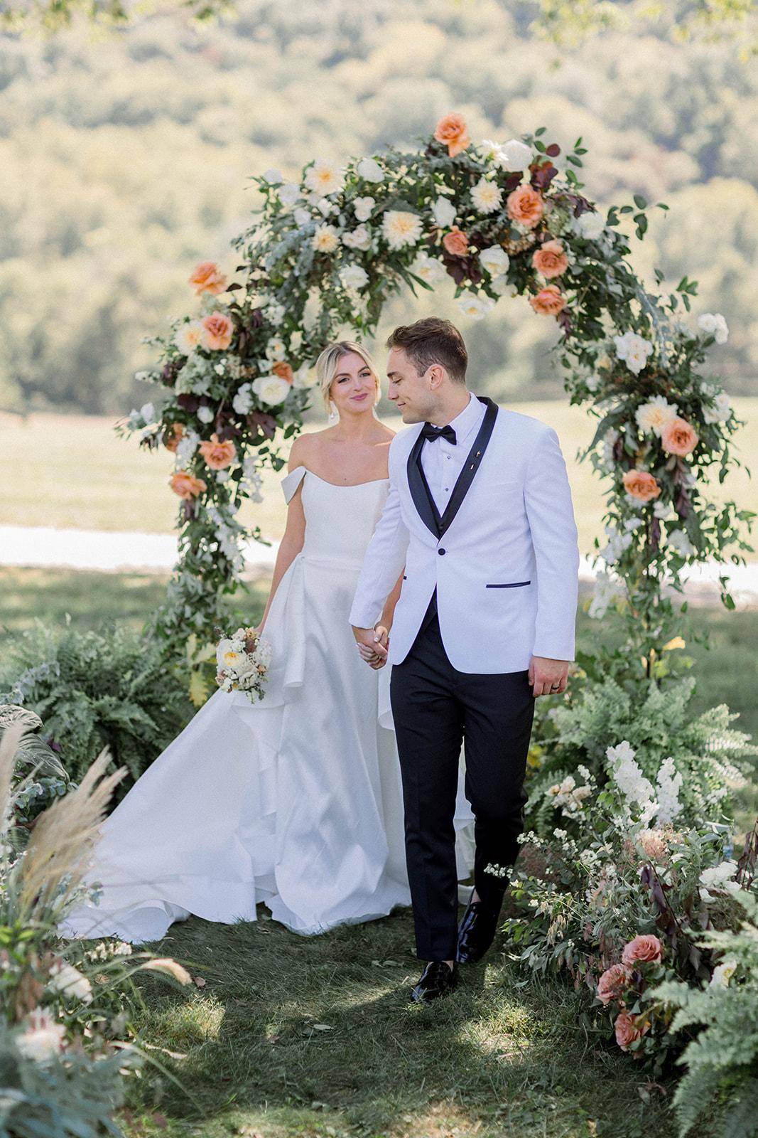 A Rustic Fall Wedding at the Richwood on the River 58