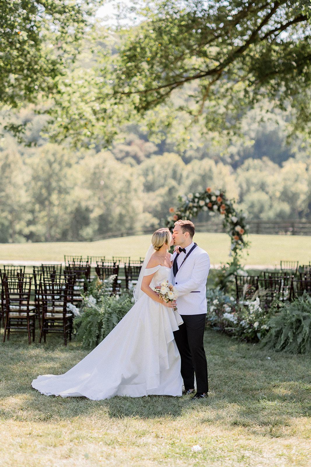 A Rustic Fall Wedding at the Richwood on the River 87