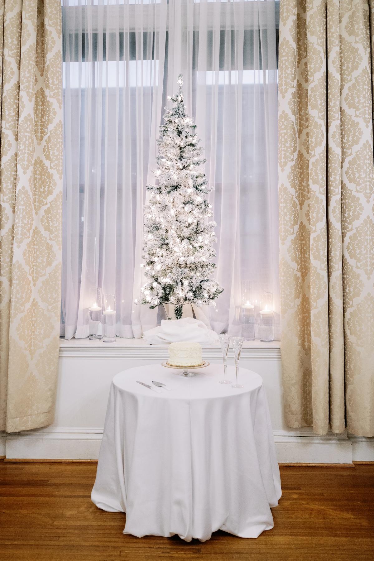 A Classic Winter Wedding at The Hotel Concord 76