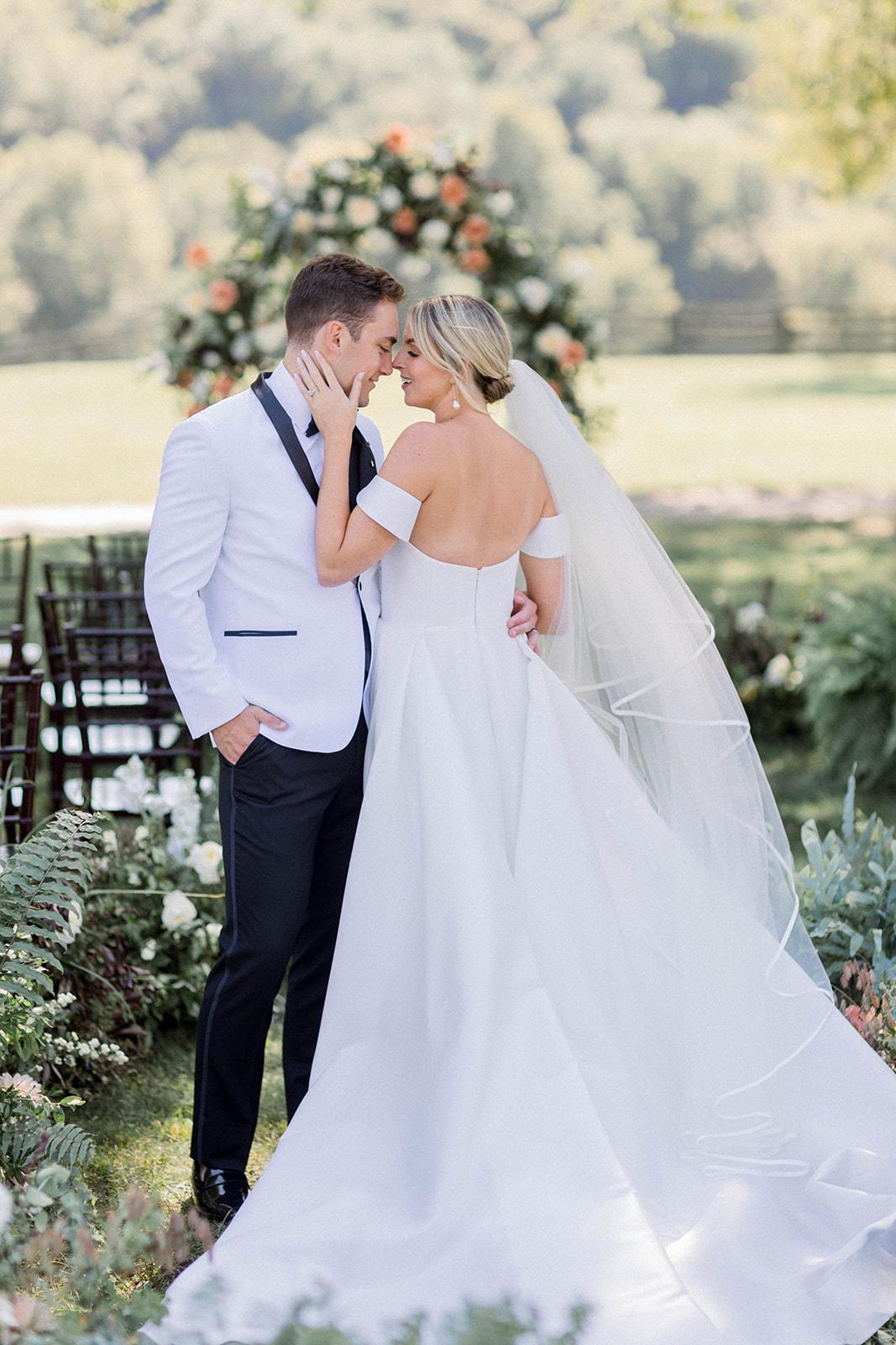 A Rustic Fall Wedding at the Richwood on the River 17