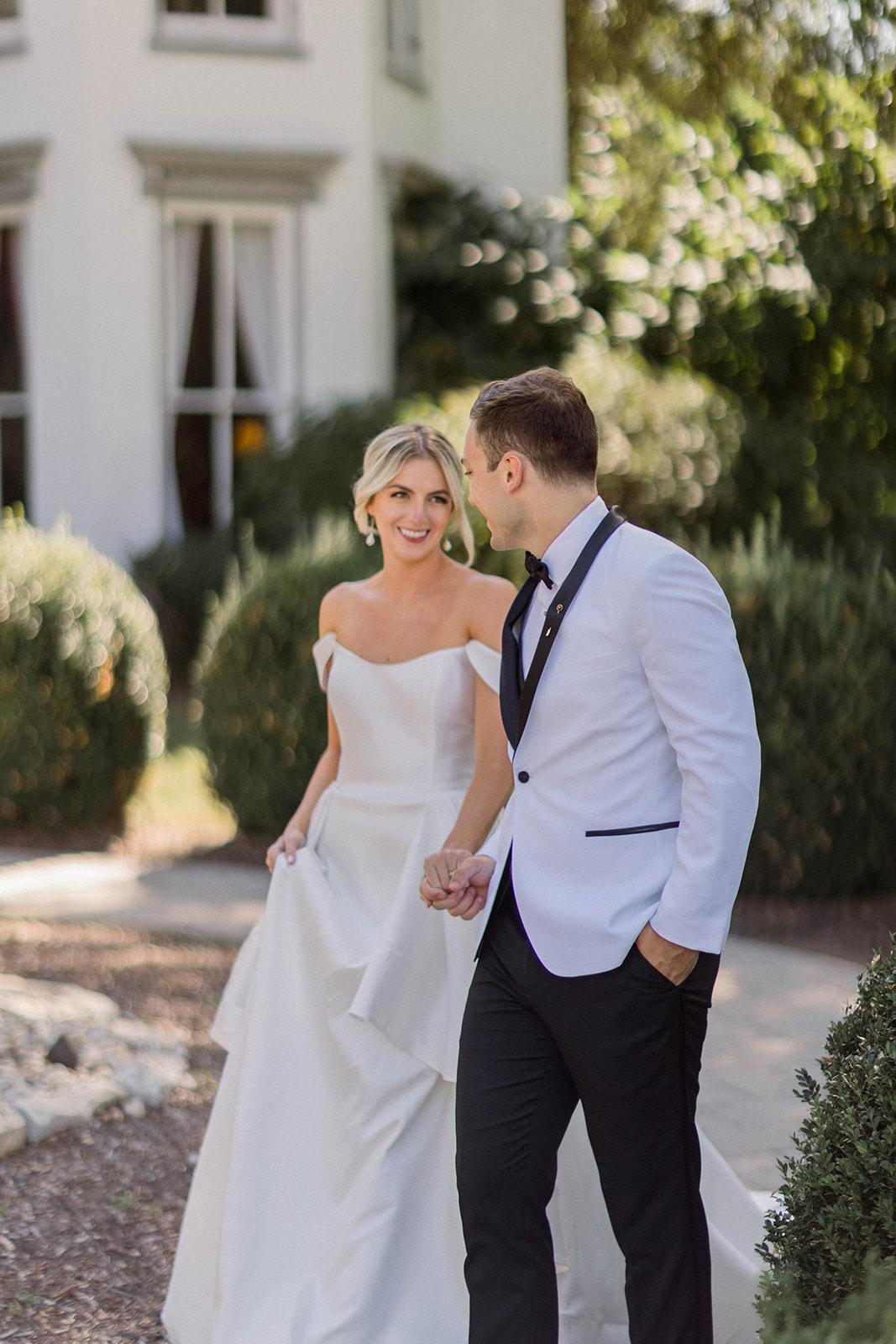 A Rustic Fall Wedding at the Richwood on the River 18
