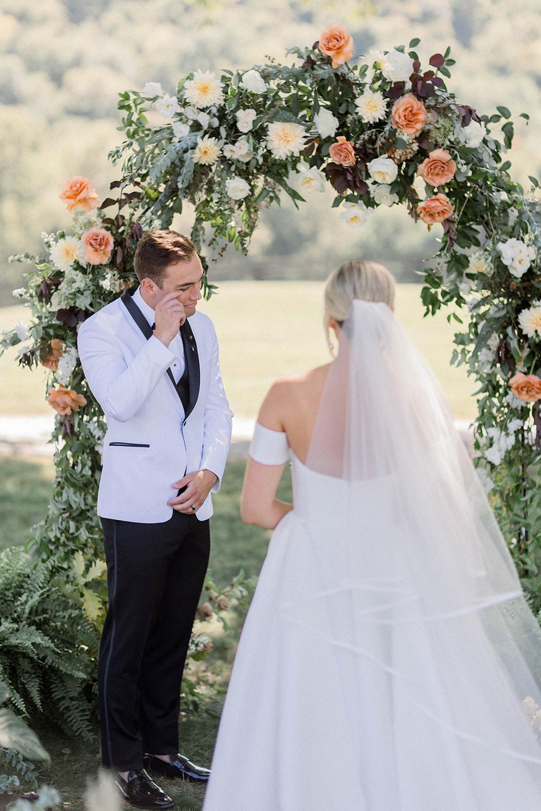 A Rustic Fall Wedding at the Richwood on the River 41