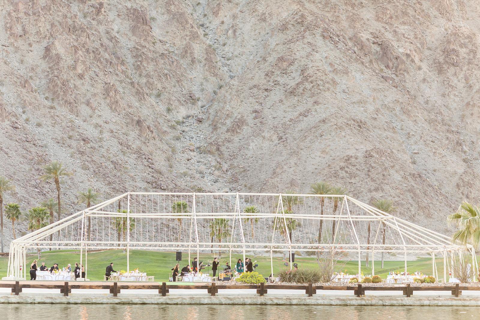 A Modern Spring Wedding at the PGA West Mountain Course 67