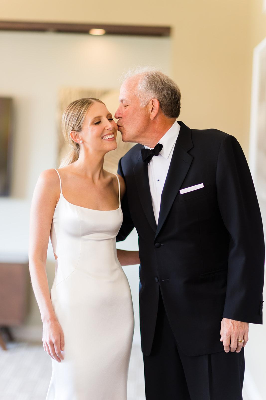 A Modern Spring Wedding at the PGA West Mountain Course 20