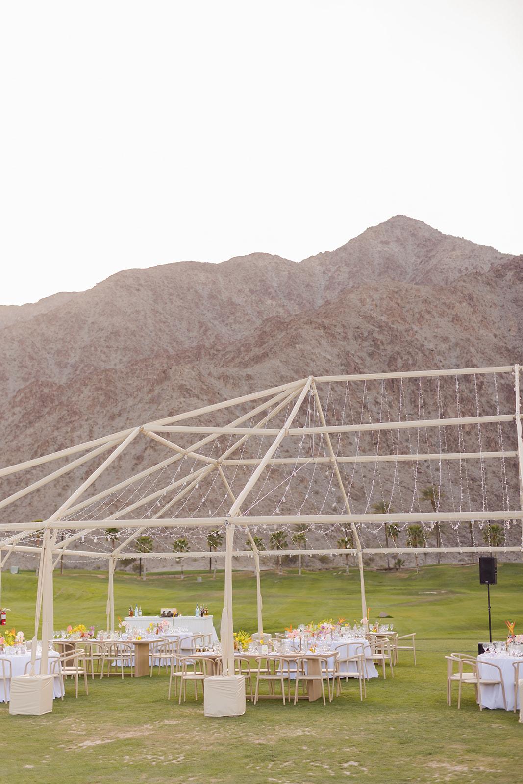 A Modern Spring Wedding at the PGA West Mountain Course 59