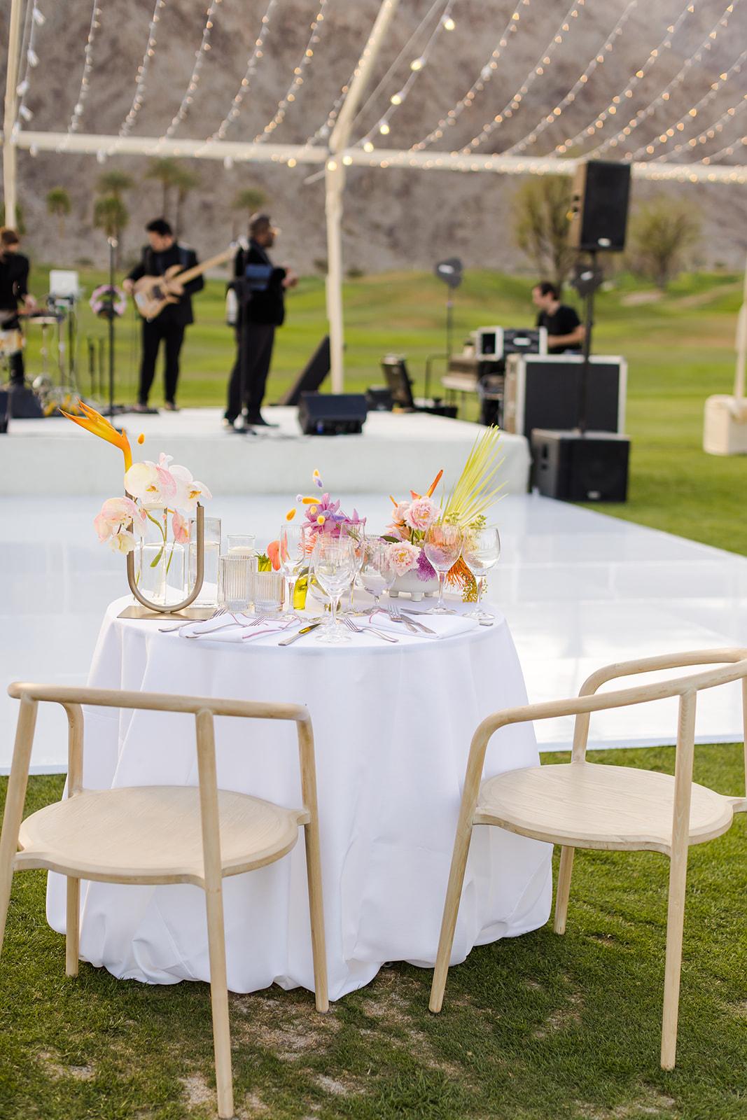 A Modern Spring Wedding at the PGA West Mountain Course 70