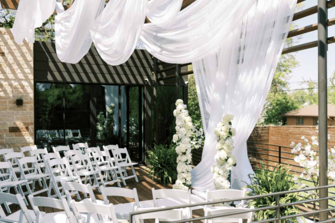 A Modern Spring Wedding in Tulsa photo 2