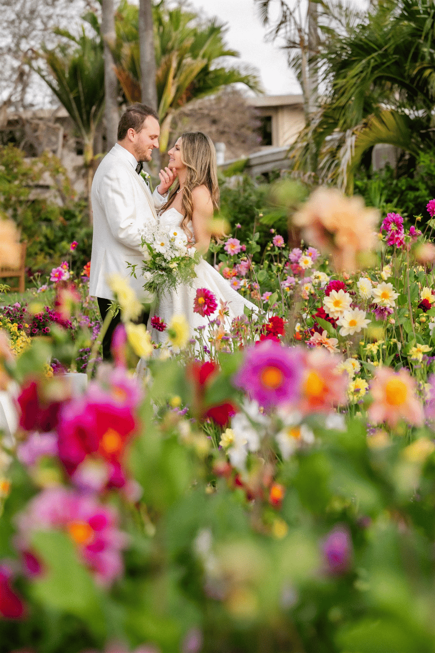 A Classic Summer Wedding at Sherman Gardens and Library