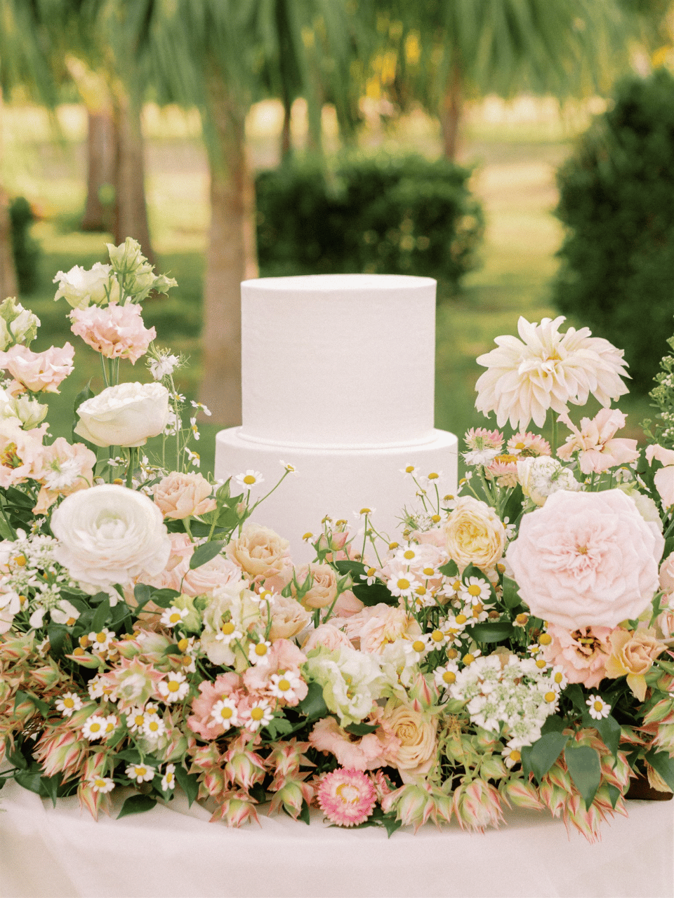 A Whimsical Summer Wedding at Dillingham Ranch