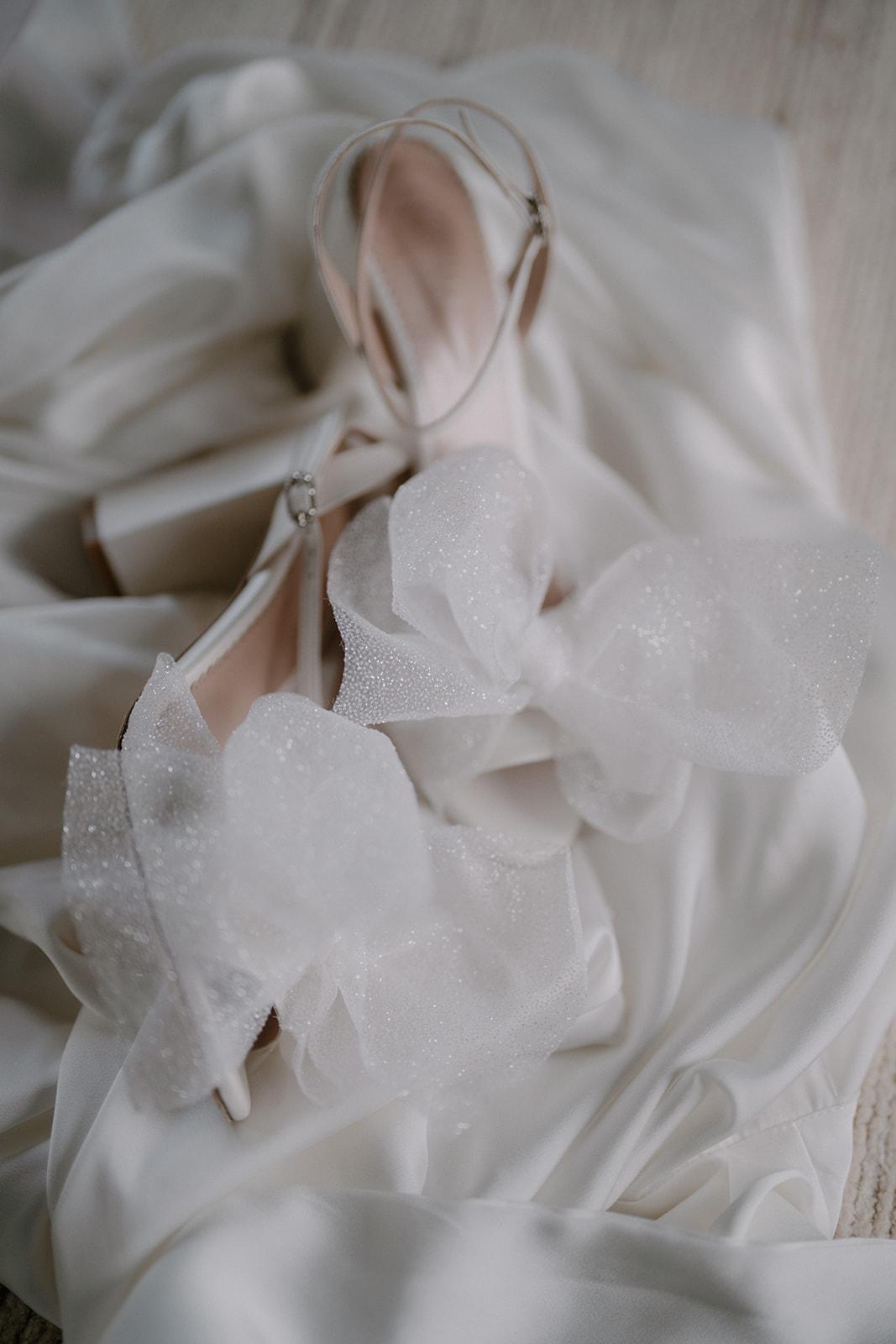 A Romantic Winter Wedding at Dundas Castle 5