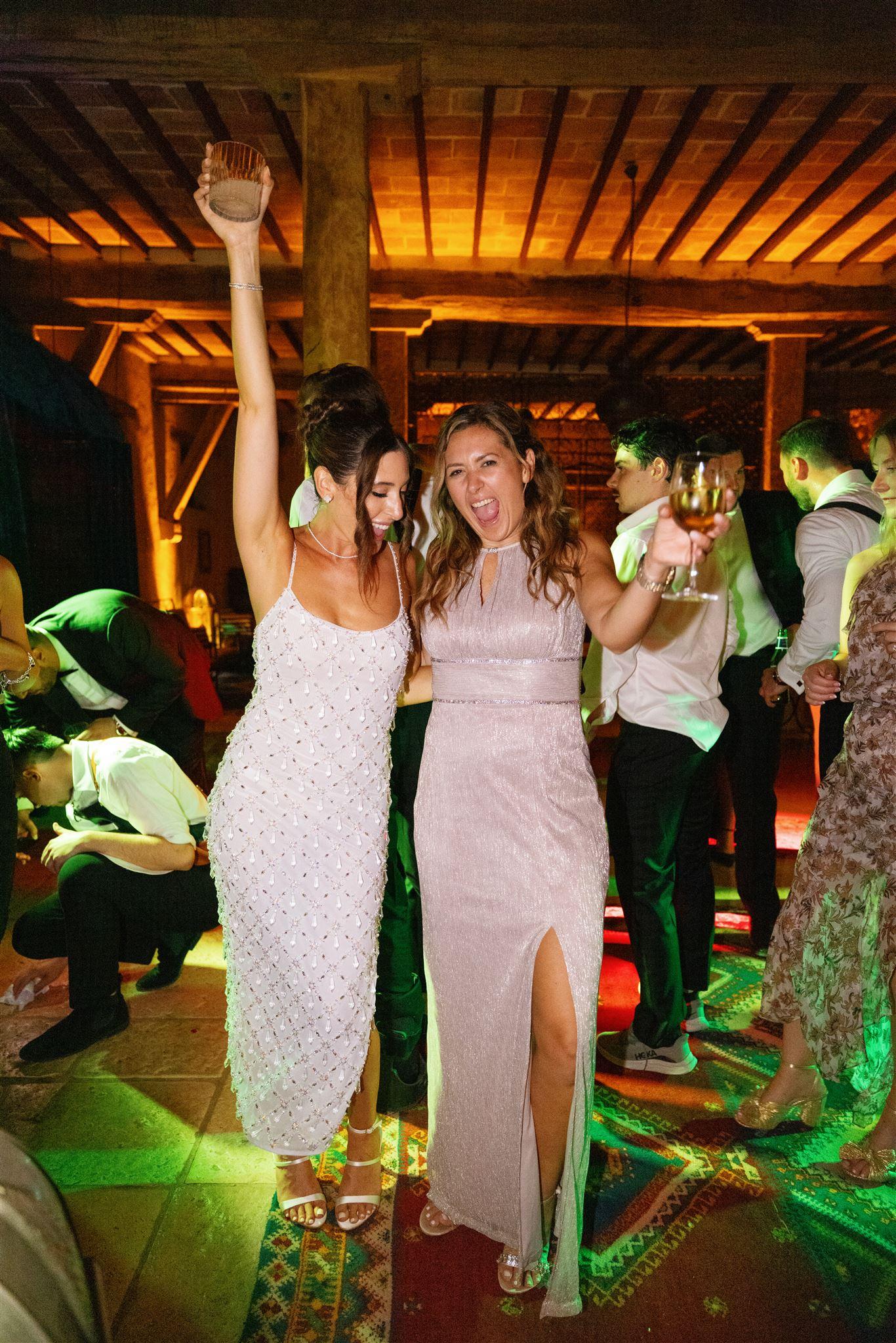 A Classic Summer Wedding at Chateau de Vallery photo 3