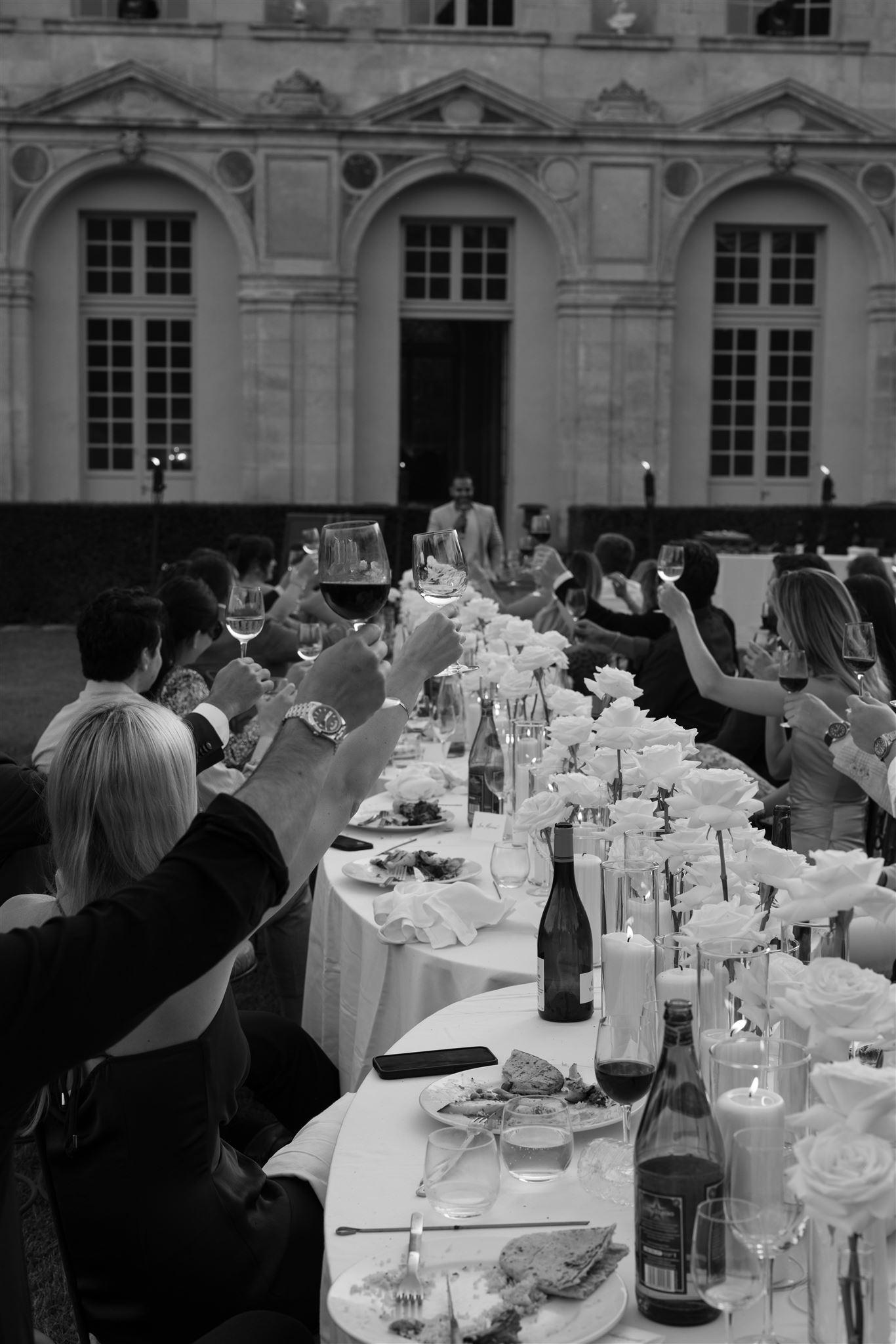 A Classic Summer Wedding at Chateau de Vallery 5