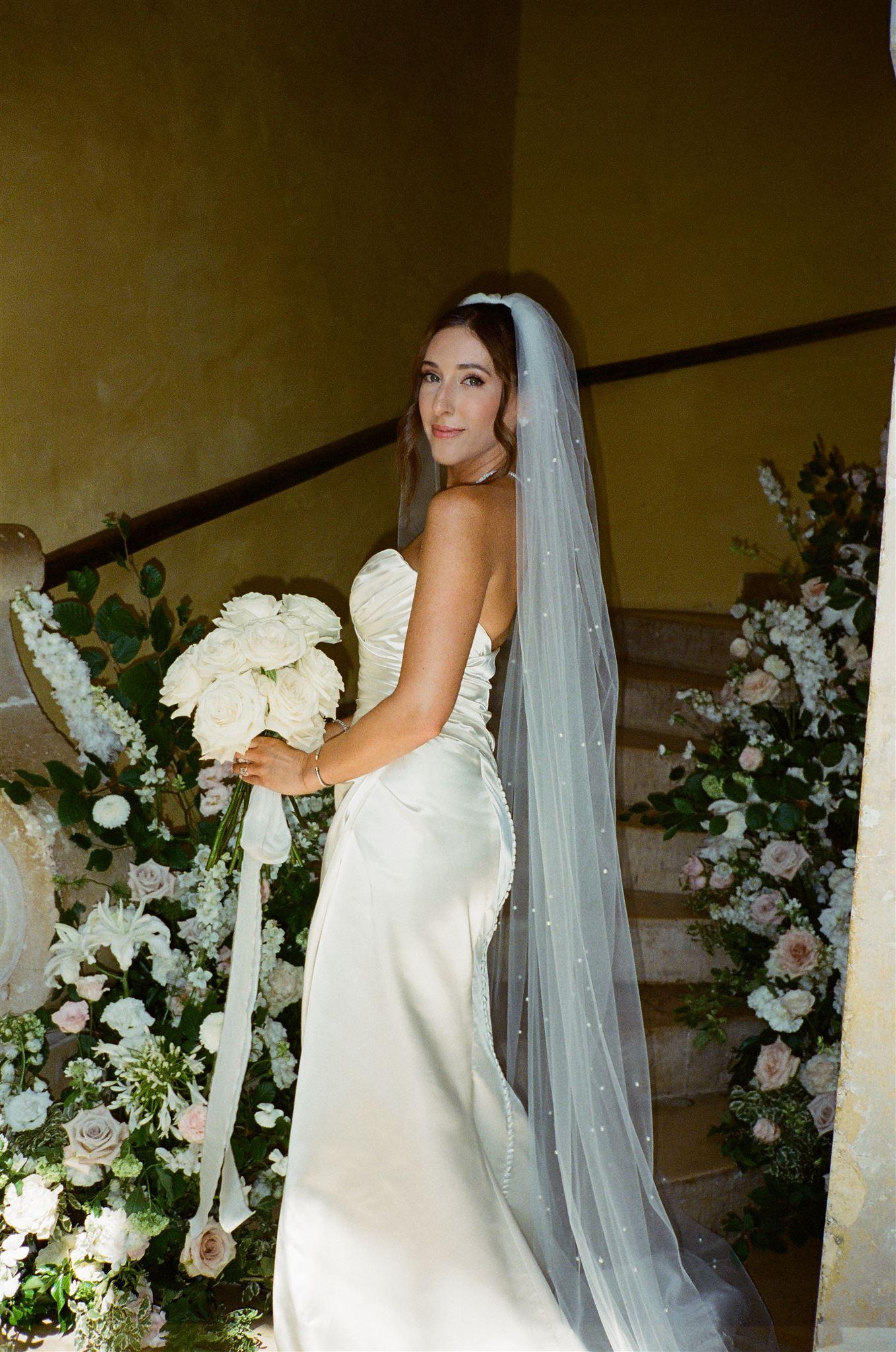 A Classic Summer Wedding at Chateau de Vallery 13
