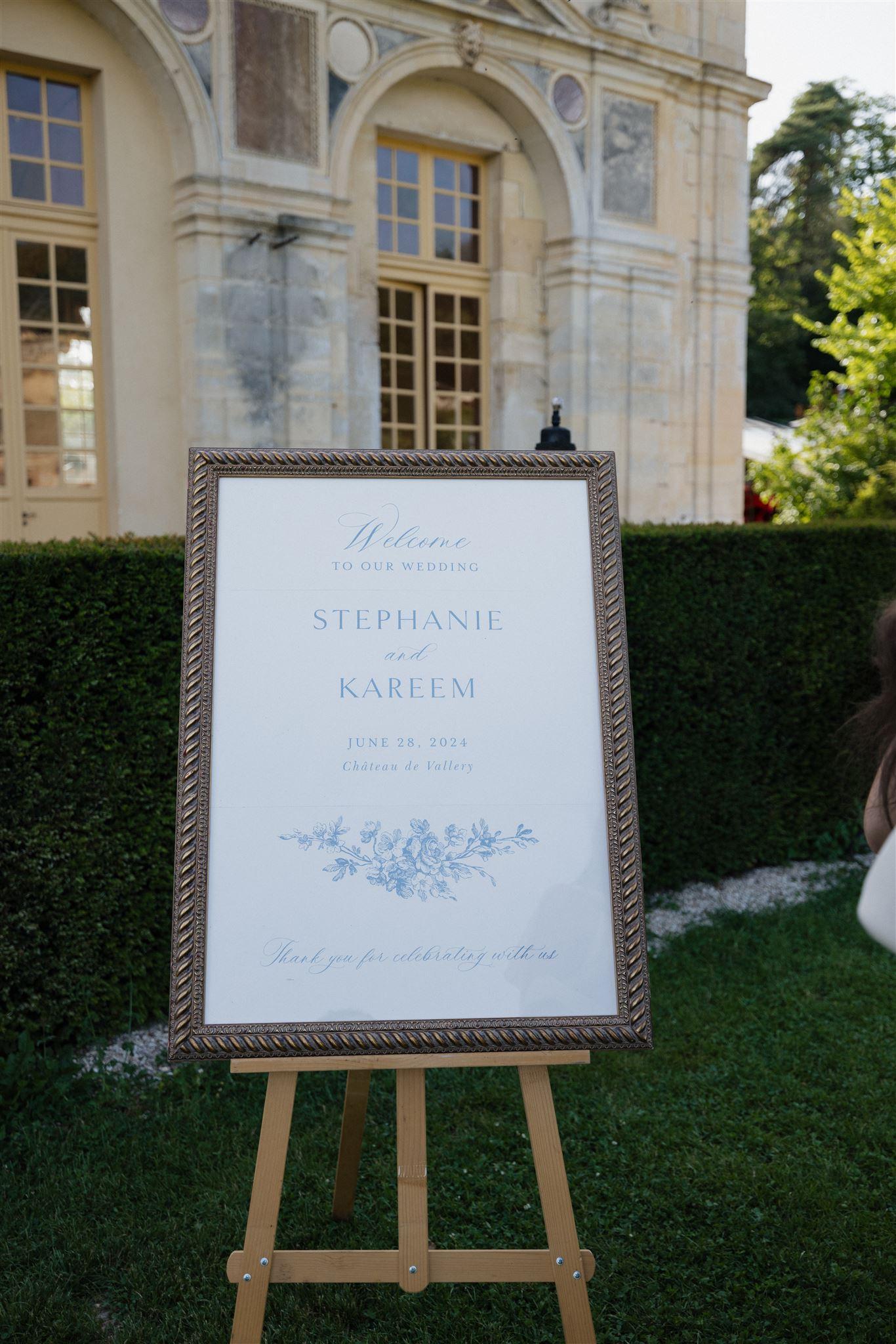 A Classic Summer Wedding at Chateau de Vallery 35