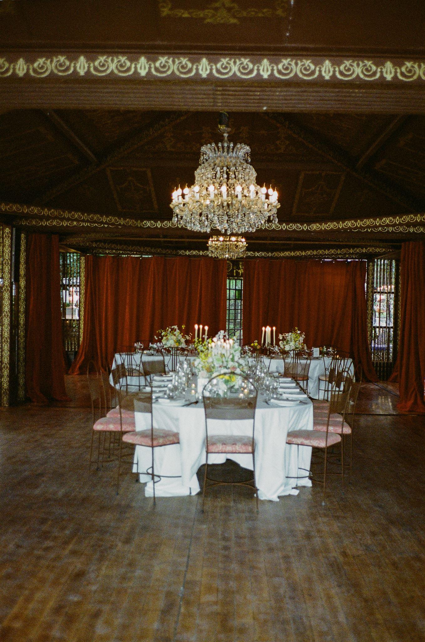 A Classic Summer Wedding at Chateau de Vallery 18