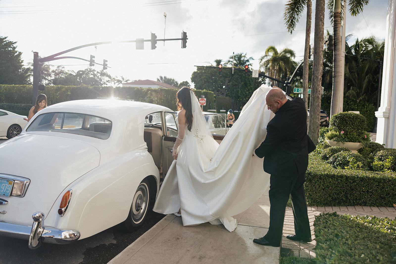 A Classic Fall Wedding at The Colony Hotel 8