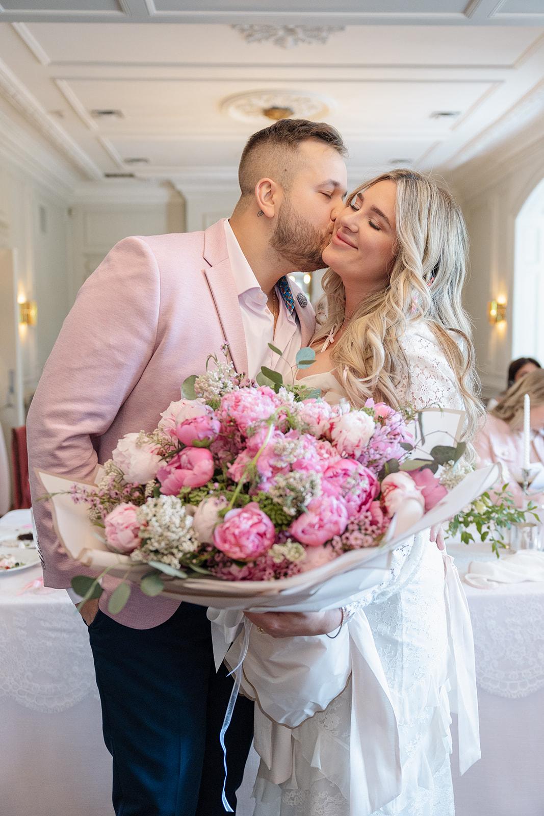 A Glamorous Bridal Shower at Graydon Hall photo 3