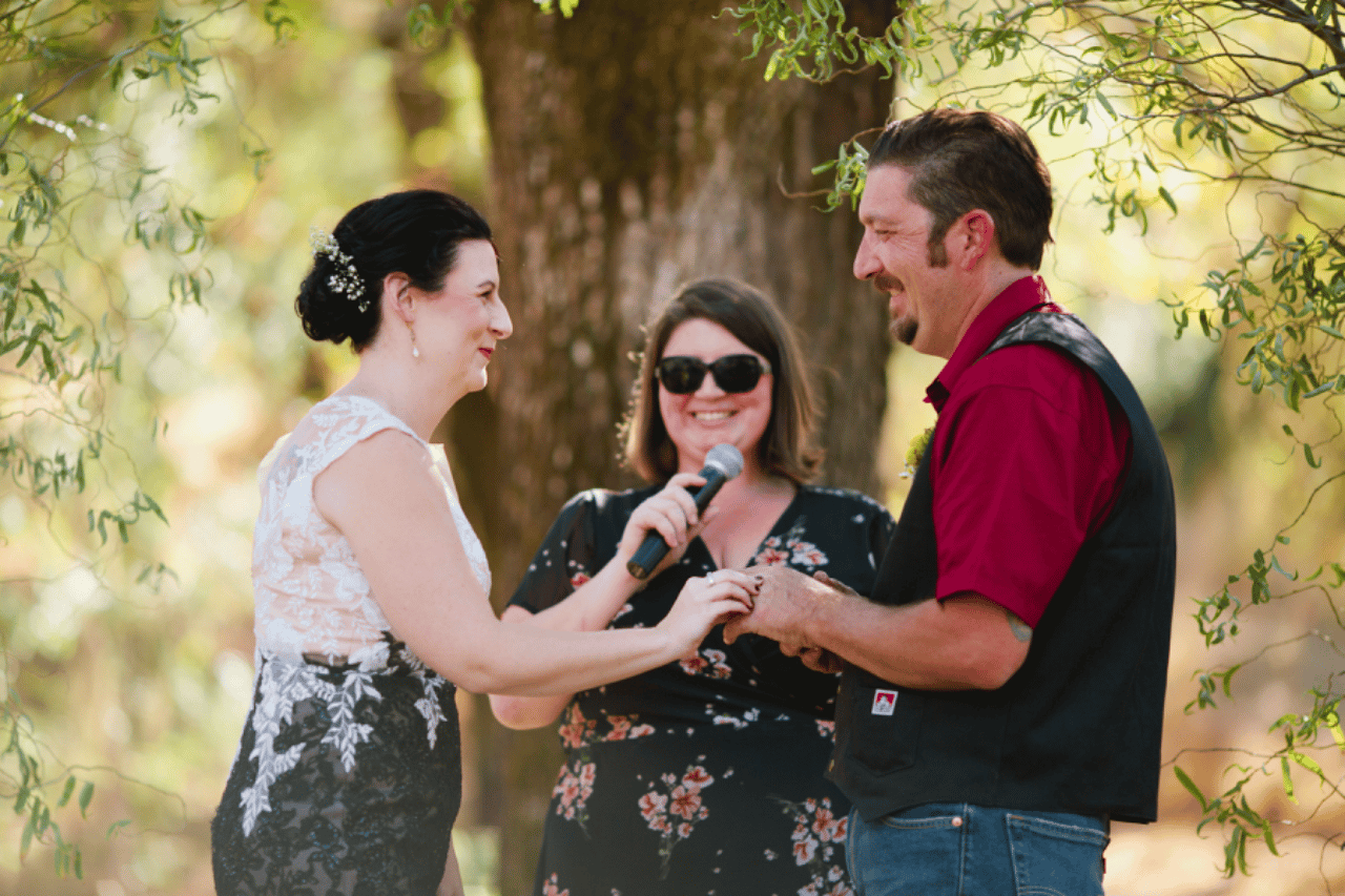 Samantha Mineo - Wedding Officiant portfolio 3